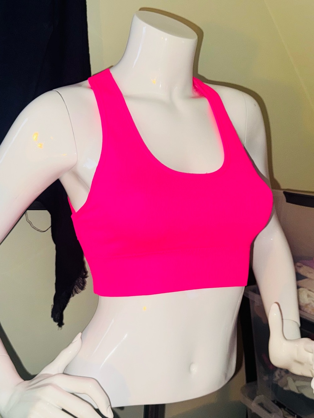 👑 Size Large Neon Women’s Racerback Crop Sports Bralette - Hot Pink